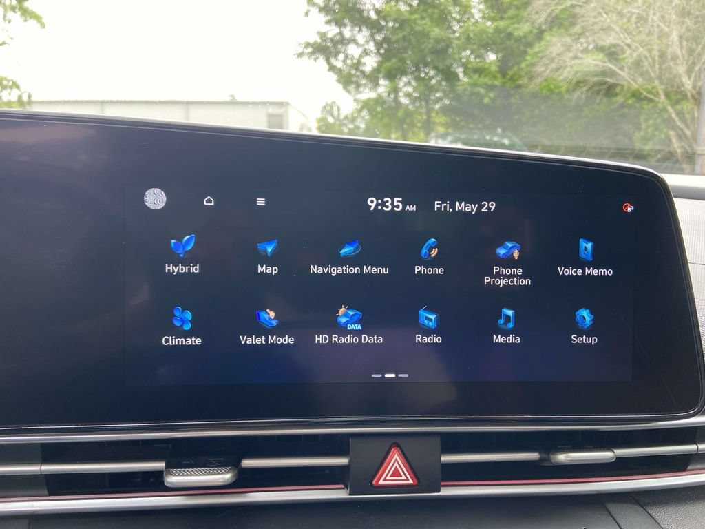 Used 2023 Hyundai Elantra Limited FWD image 23