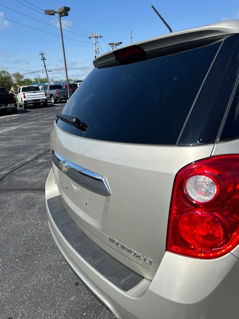 Used 2015 Chevrolet Equinox LT AWD/4WD image 16