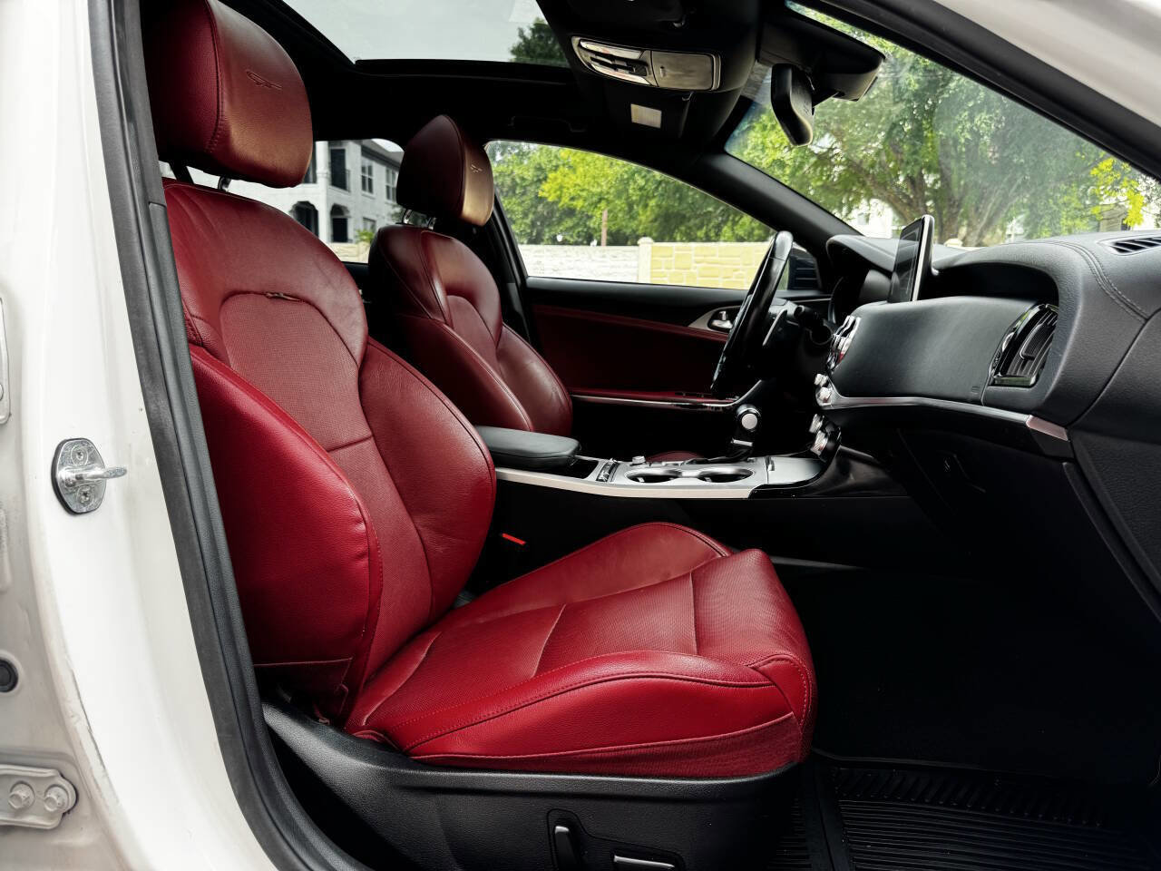 Used 2020 Kia Stinger GT1 image 18