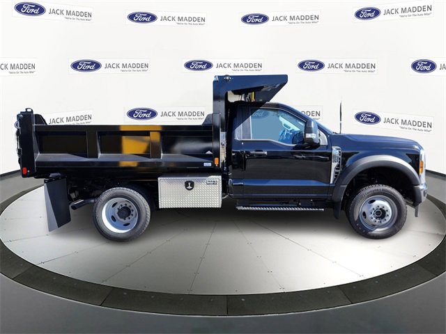 New 2025 Ford F550 4x4 Regular Cab Super Duty image 6