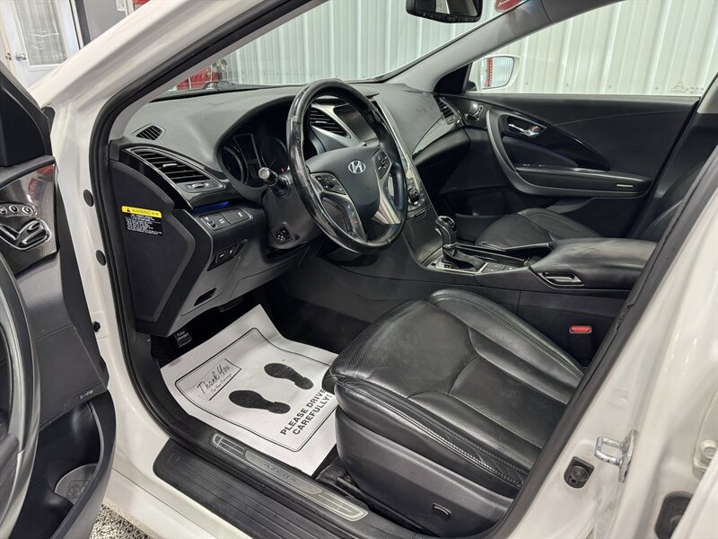 Used 2013 Hyundai Azera GLS w/ Technology Pkg image 6