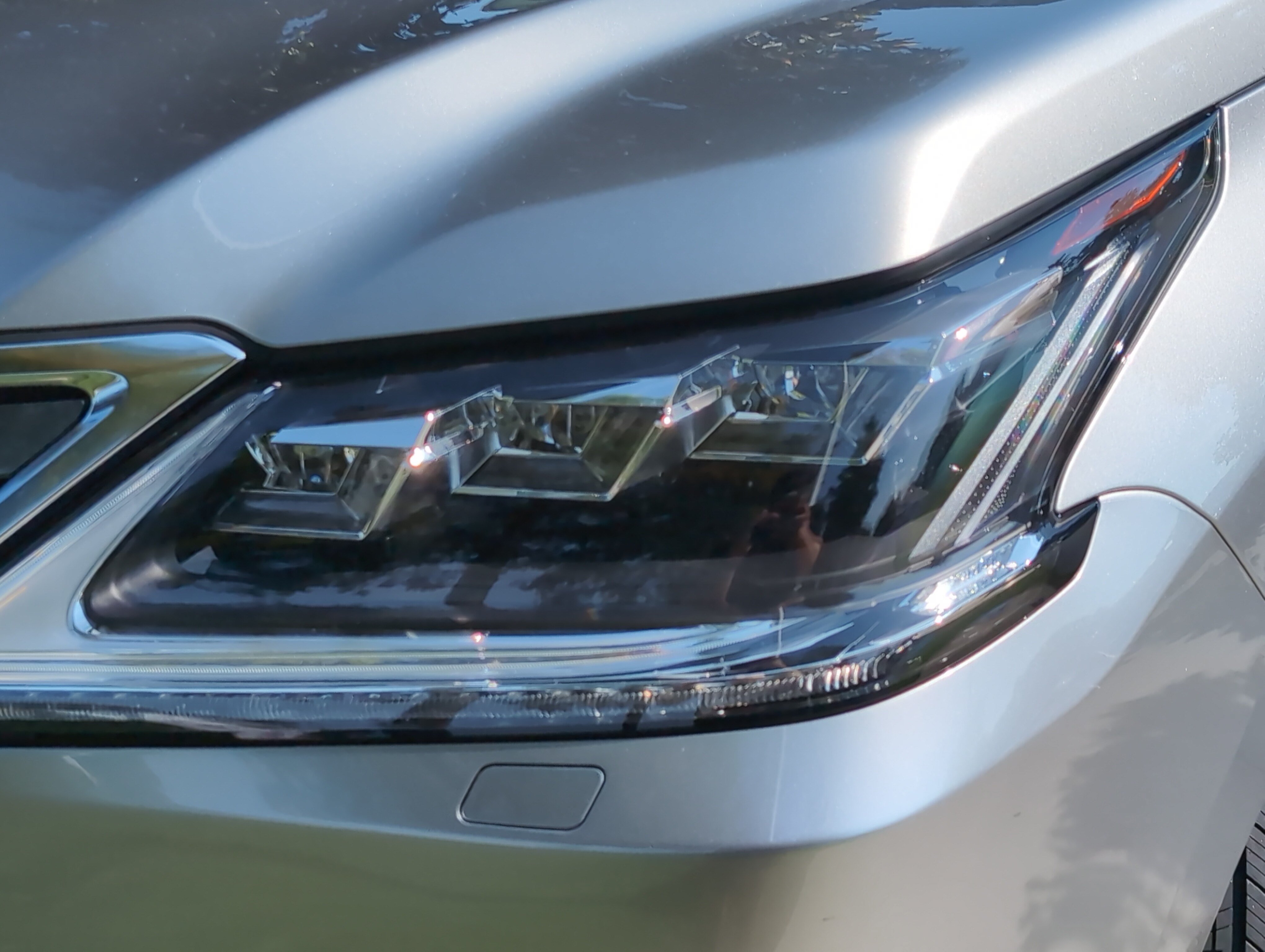 Certified 2020 Lexus LX 570 4WD w/ Luxury Package image 6