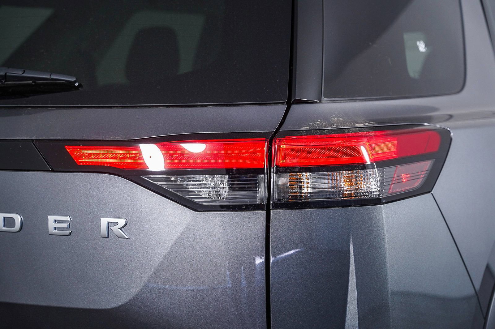 Certified 2025 Nissan Pathfinder S image 9