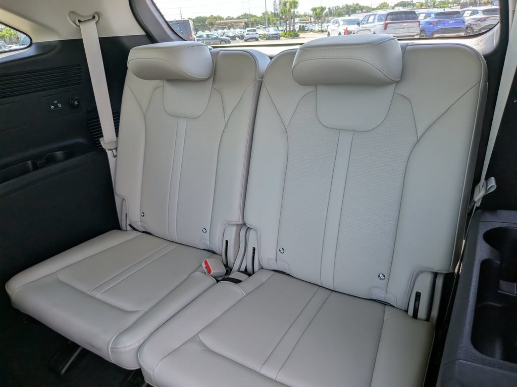 Certified 2025 Kia Sorento S w/ Panoramic Sunroof Package FWD image 19