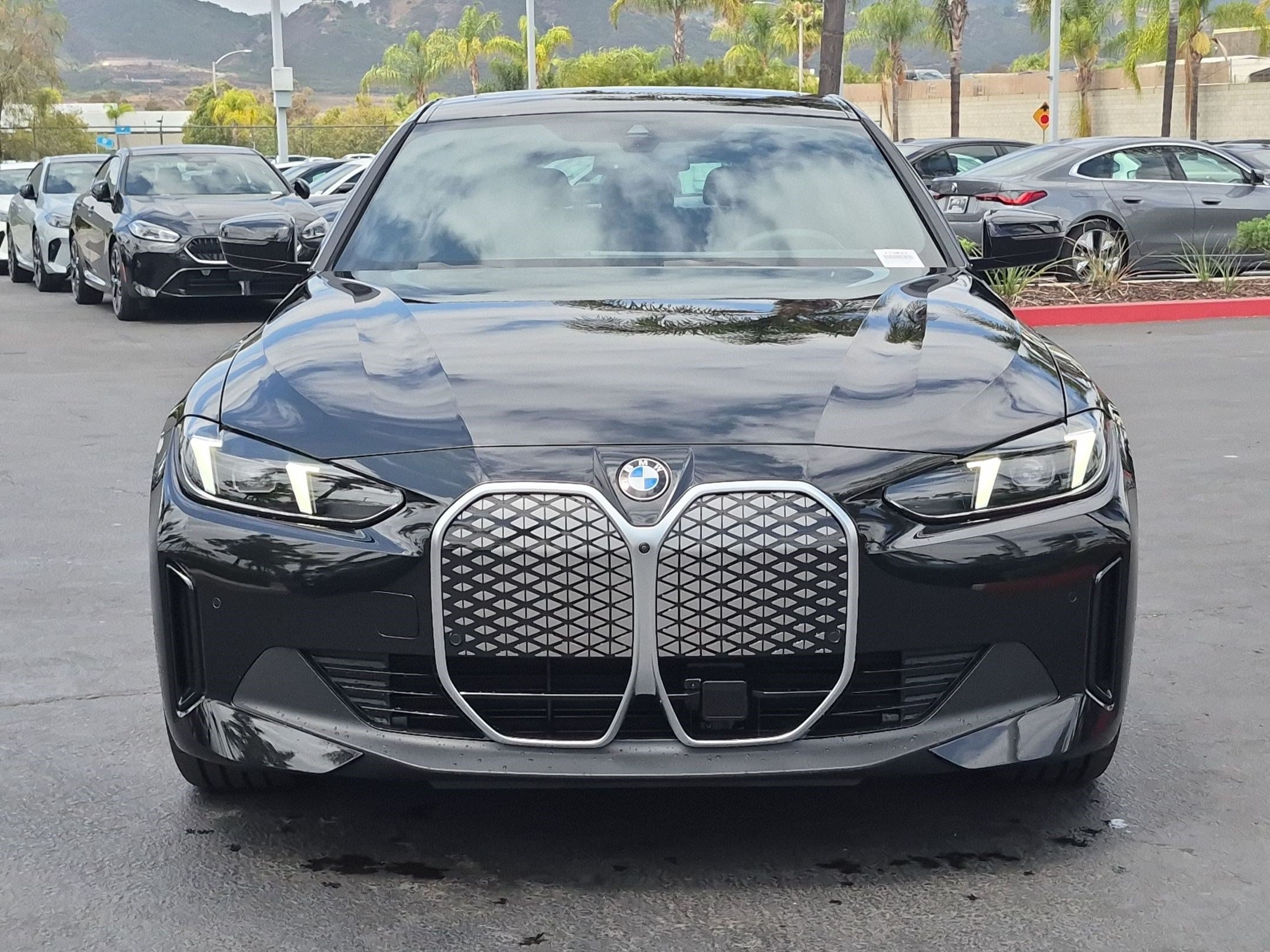 New 2026 BMW i4 eDrive40 w/ Parking Assistance Package RWD image 3