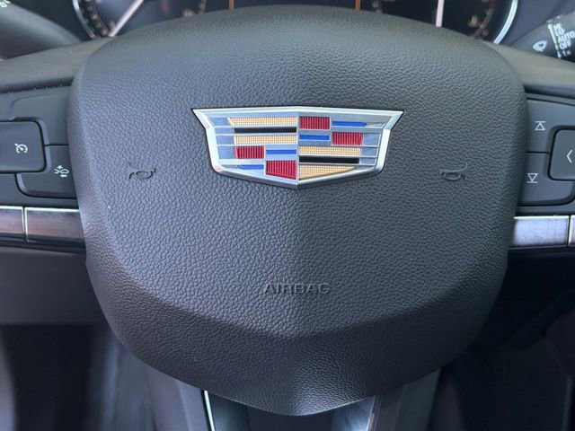 Used 2022 Cadillac XT4 Premium Luxury w/ Safety Alert Package image 7