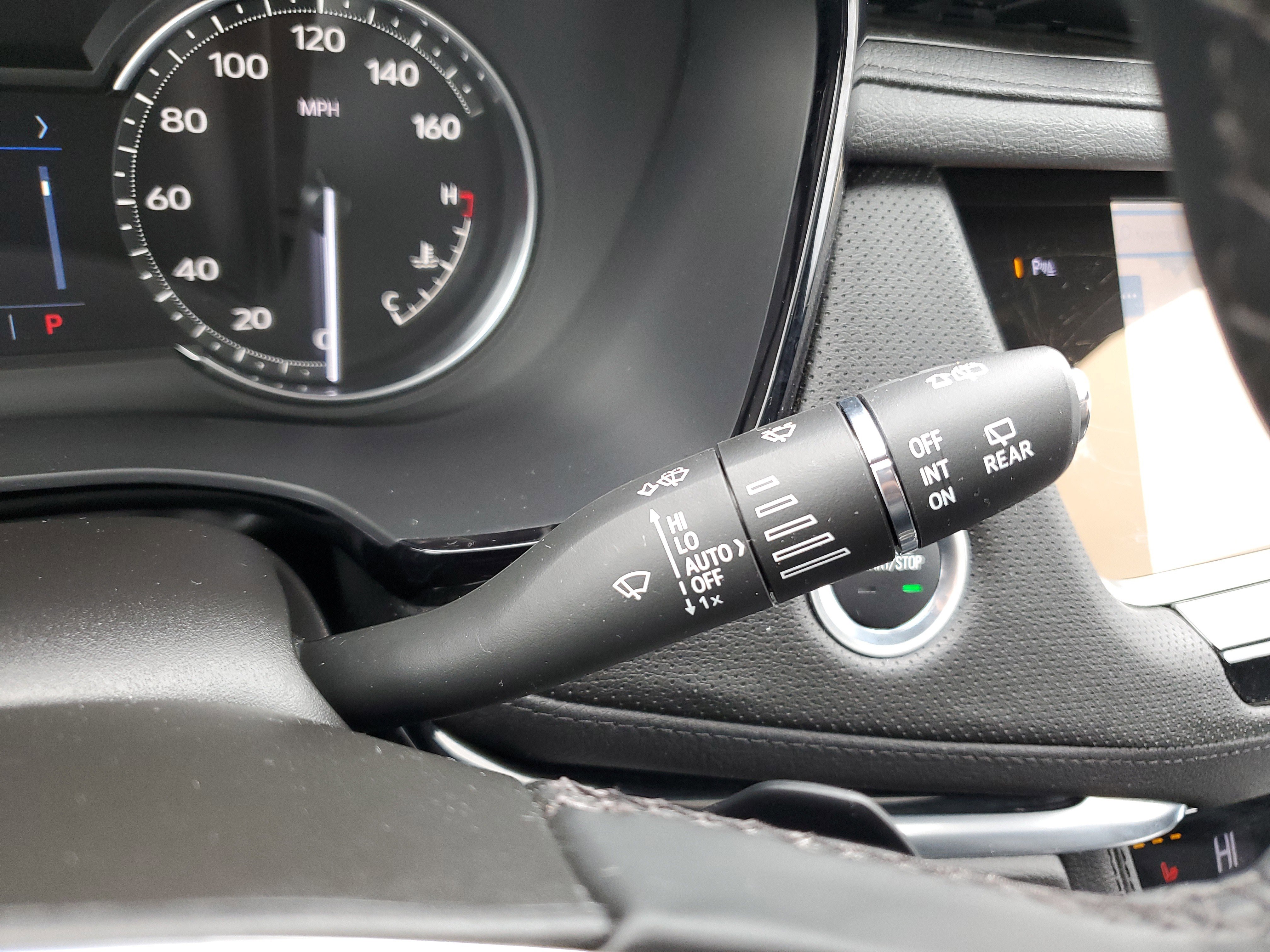 Used 2025 Cadillac XT5 Premium Luxury image 20