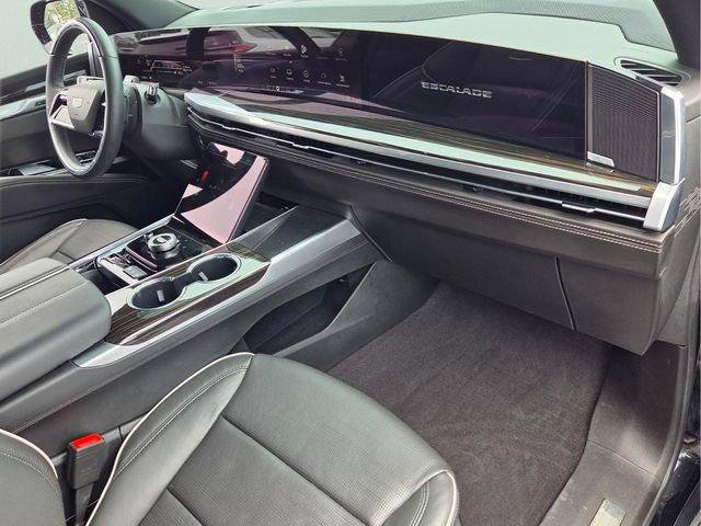 Certified 2025 Cadillac Escalade ESV Premium Luxury AWD/4WD image 24