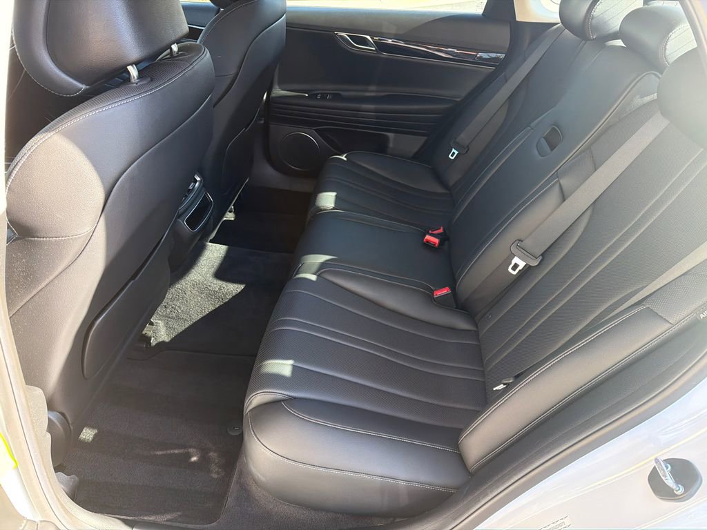 Used 2024 Genesis G80 2.5T image 21