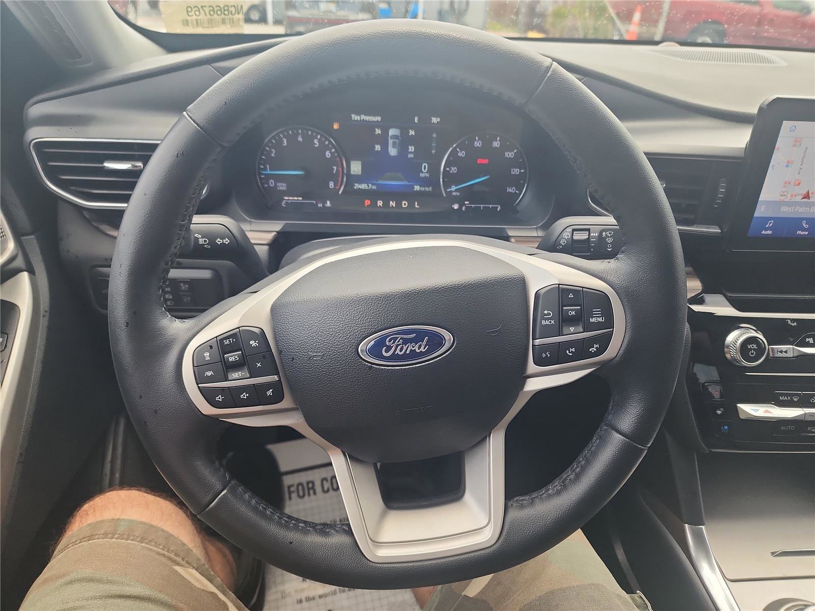 Used 2022 Ford Explorer Limited w/ Equipment Group 301A RWD image 29