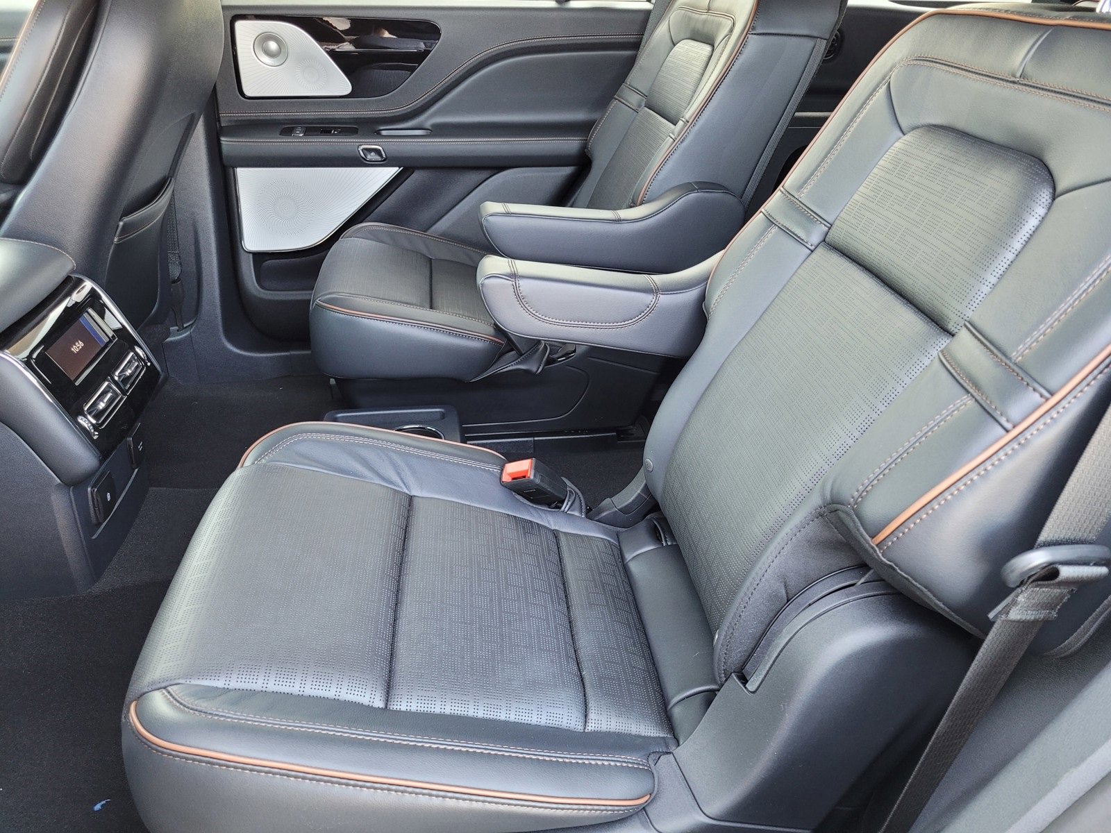 New 2025 Lincoln Aviator Black Label image 7