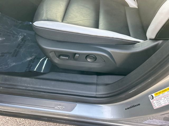 Used 2024 Buick Envision Sport Touring image 28