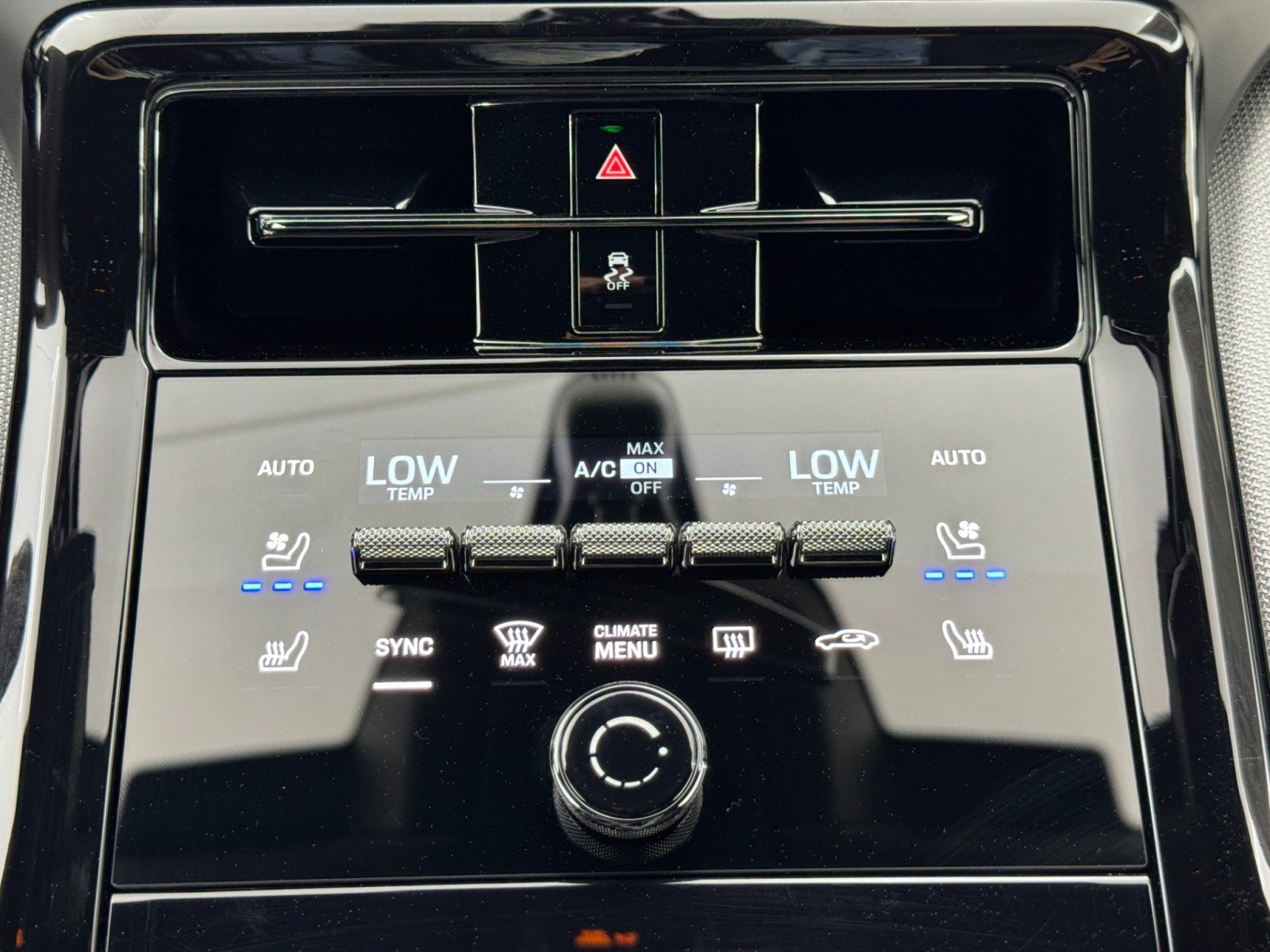 Used 2025 Porsche Panamera w/ Premium Package image 31