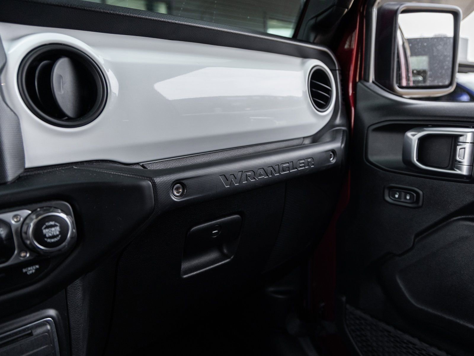 Used 2021 Jeep Wrangler Unlimited Islander image 29