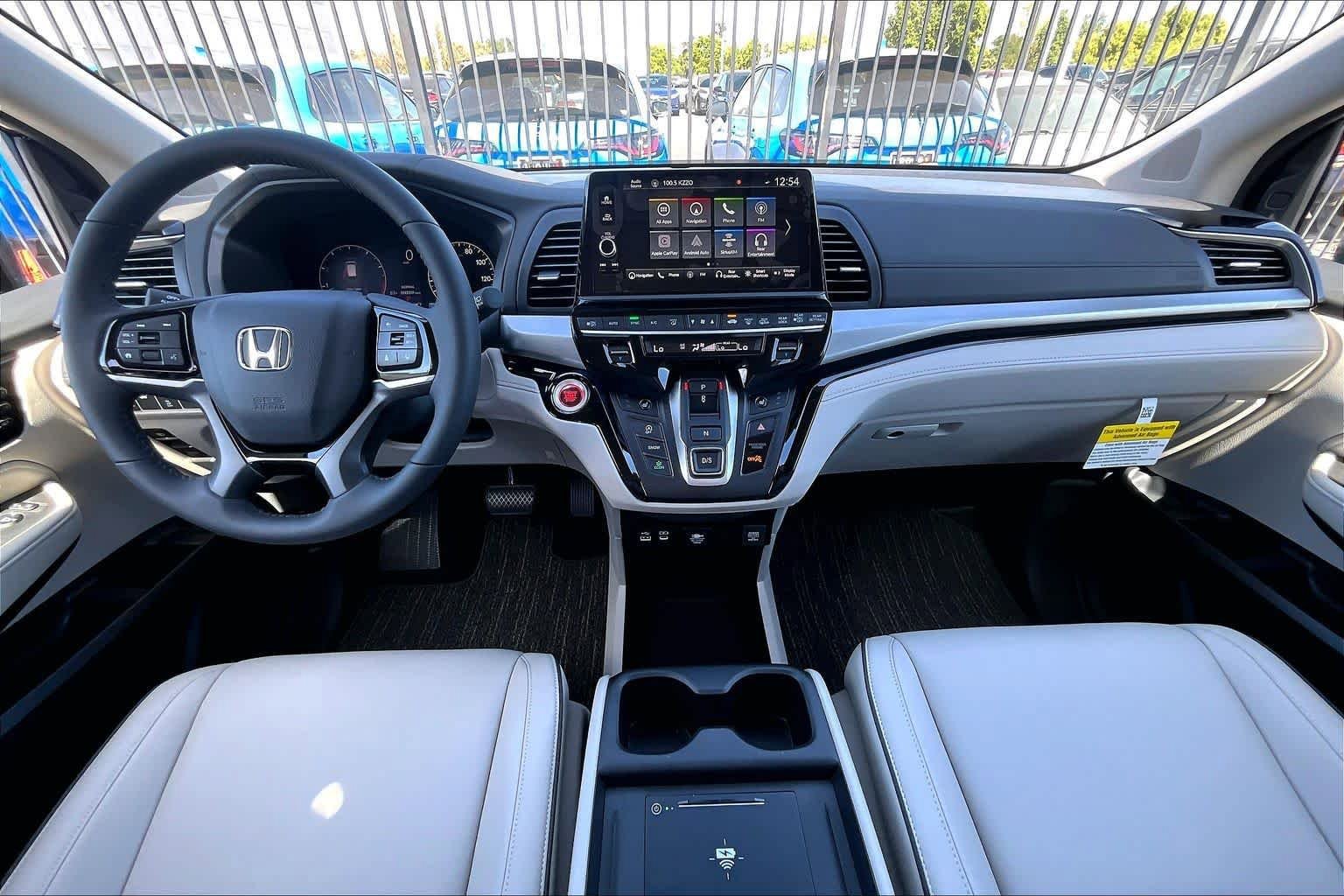 New 2026 Honda Odyssey Touring image 5