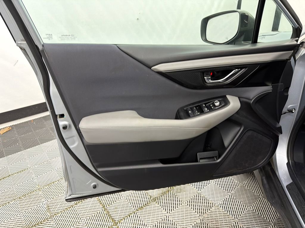 Used 2020 Subaru Outback Premium image 11
