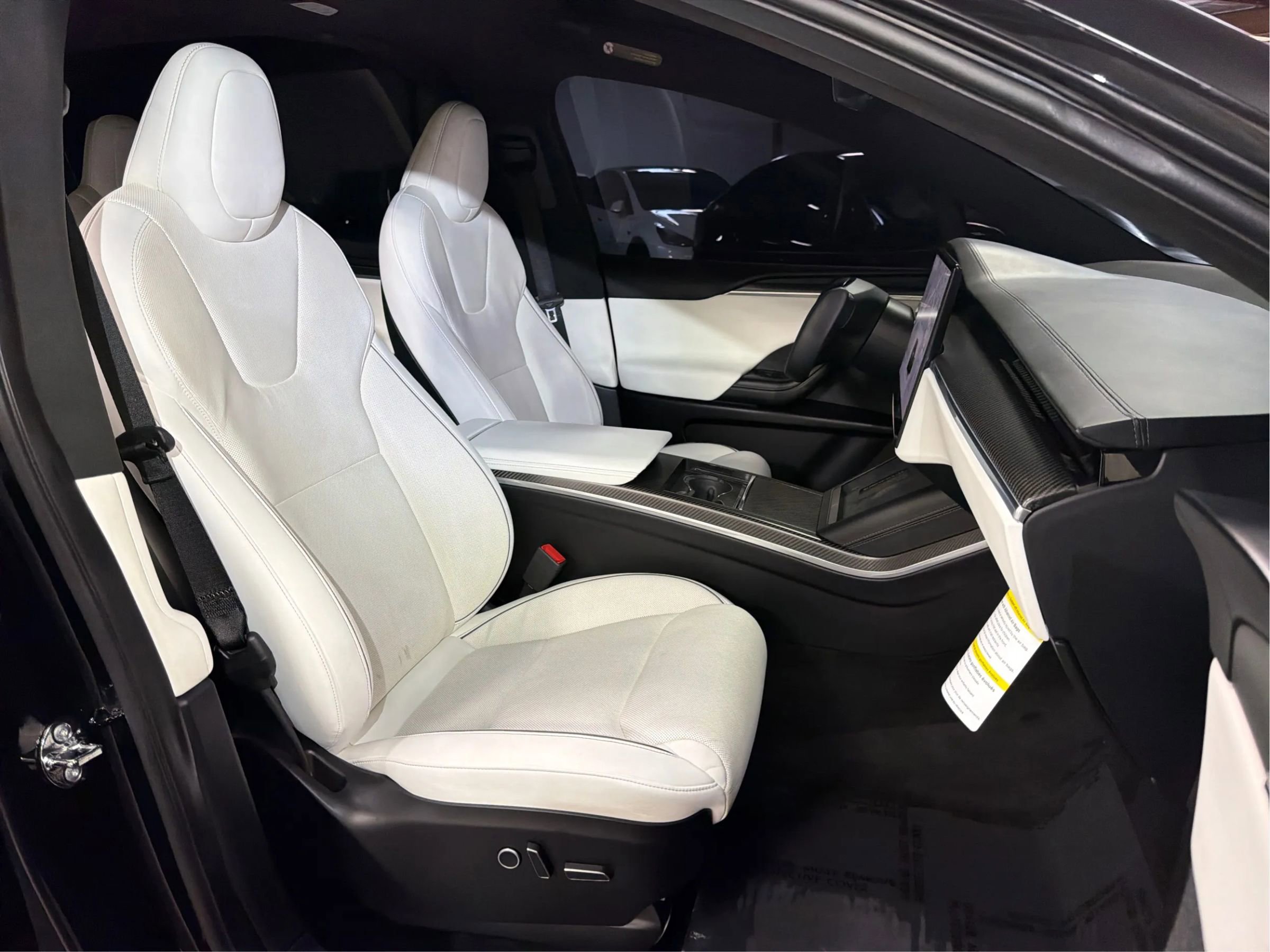 Used 2022 Tesla Model X Plaid image 26