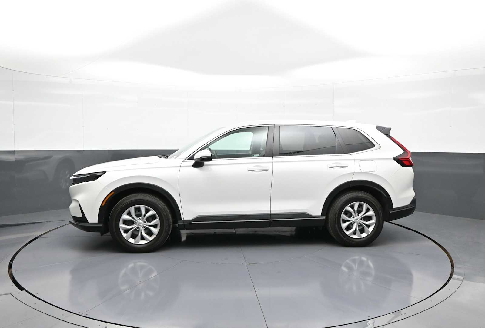 Certified 2025 Honda CR-V LX image 9