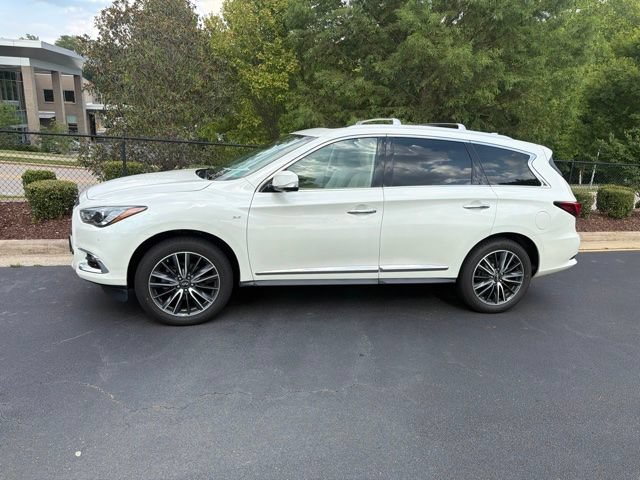 Used 2017 INFINITI QX60 Luxe w/ Deluxe Technology Package AWD/4WD image 5