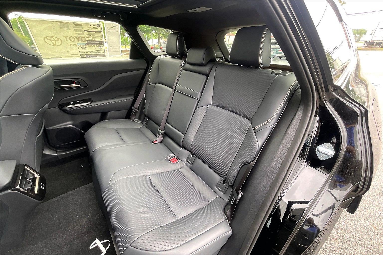 New 2025 Toyota Crown Signia w/ Advanced Technology Package AWD/4WD image 13