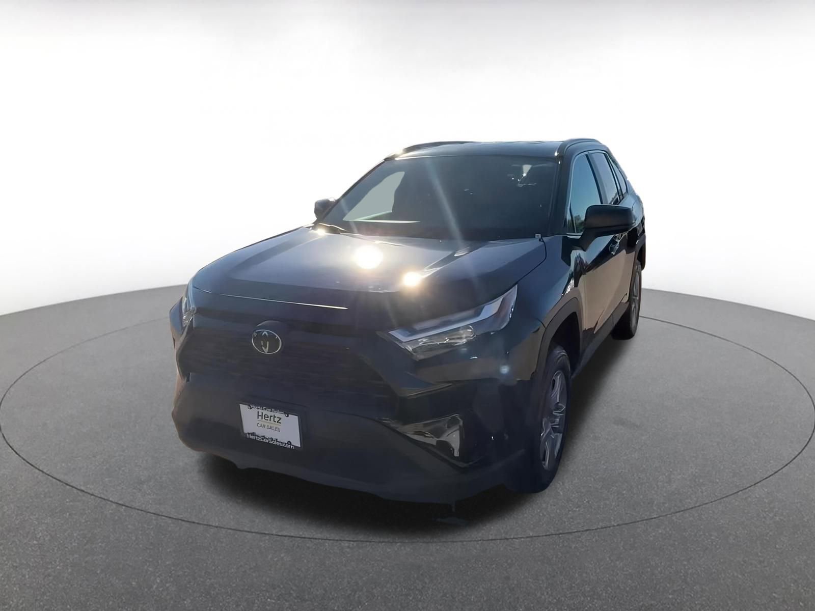 Used 2025 Toyota RAV4 LE image 7