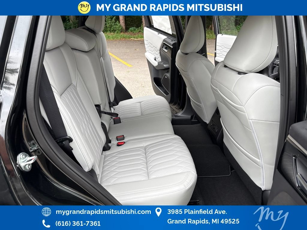 New 2026 Mitsubishi Outlander SEL AWD/4WD image 14