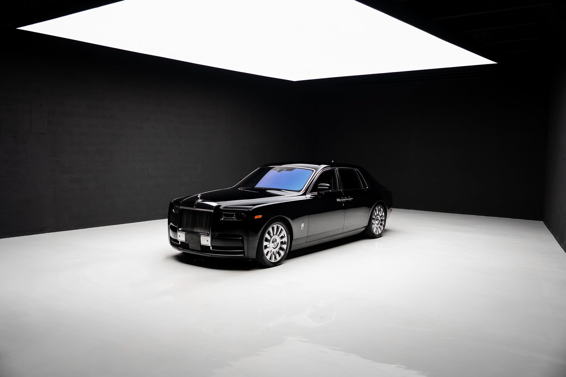 Used 2023 Rolls-Royce Phantom Sedan w/ The Phantom Package RWD image 83