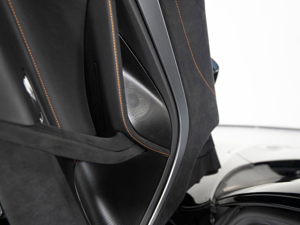 Used 2024 McLaren 750S Spider image 13