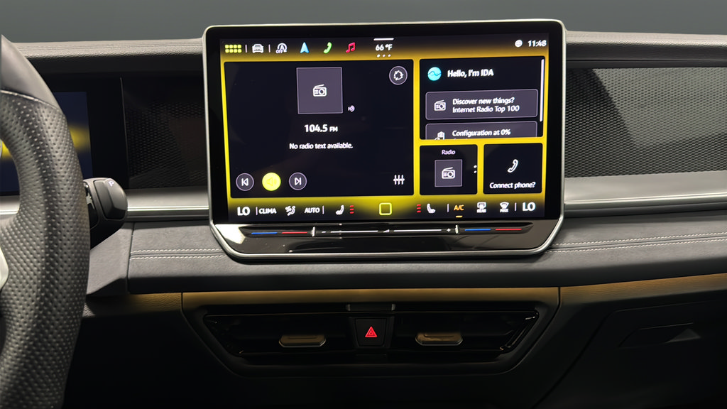 Used 2025 Volkswagen Tiguan SE R-Line AWD/4WD image 13