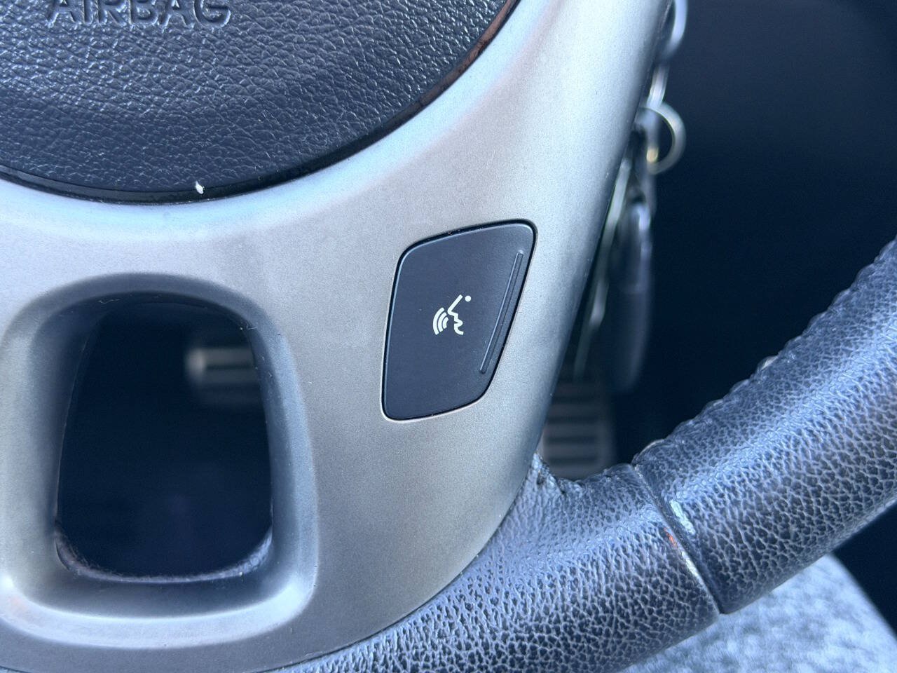 Used 2010 Kia Forte SX FWD image 32