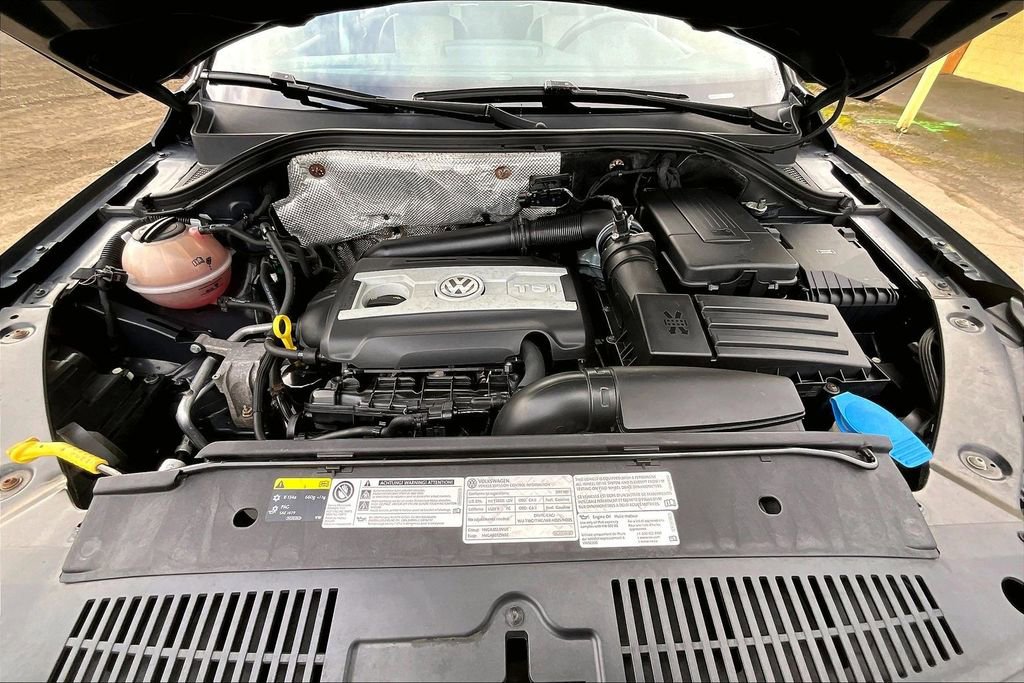 Used 2017 Volkswagen Tiguan S image 31