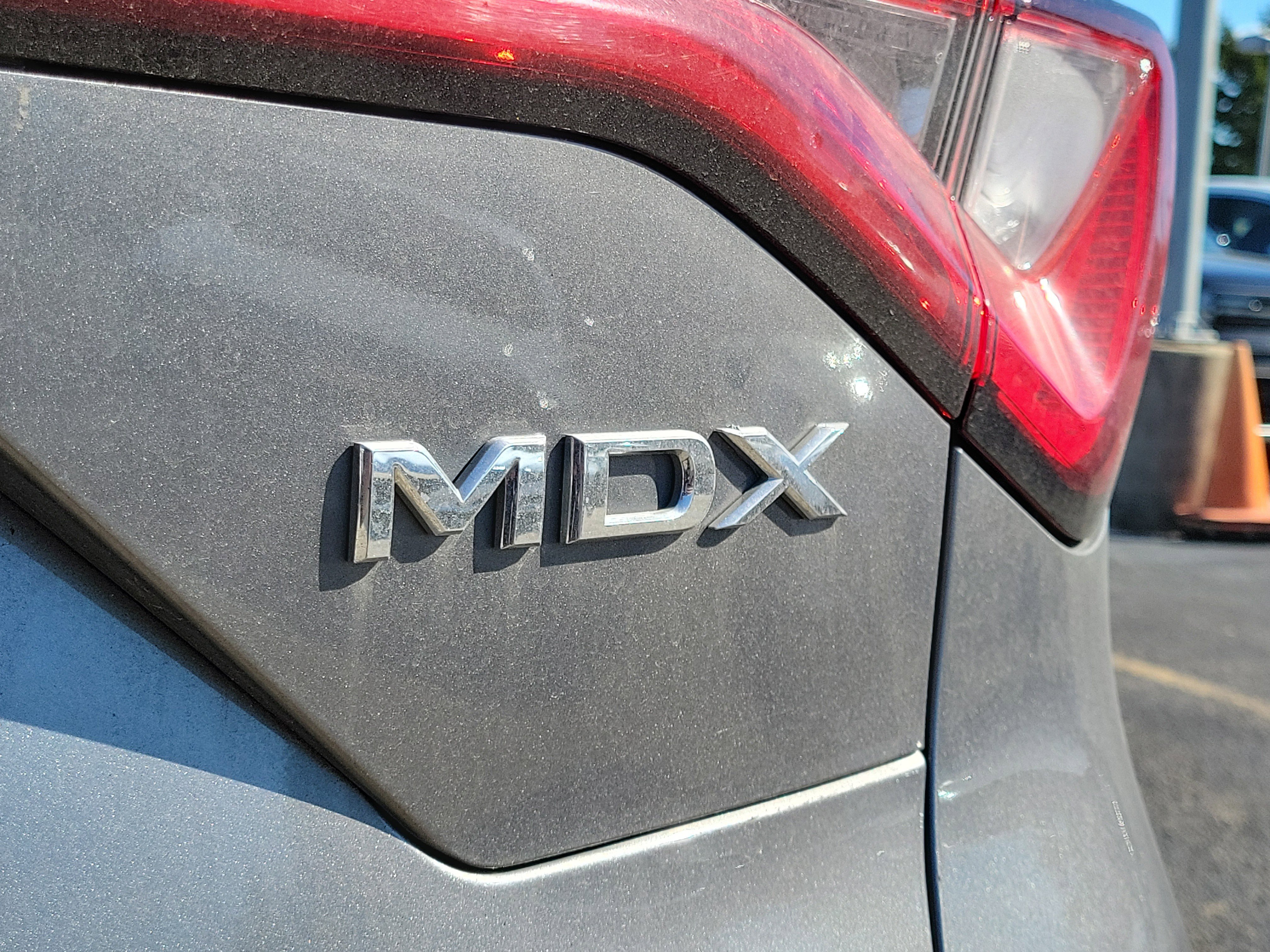 Used 2022 Acura MDX SH-AWD w/ Technology Package image 6