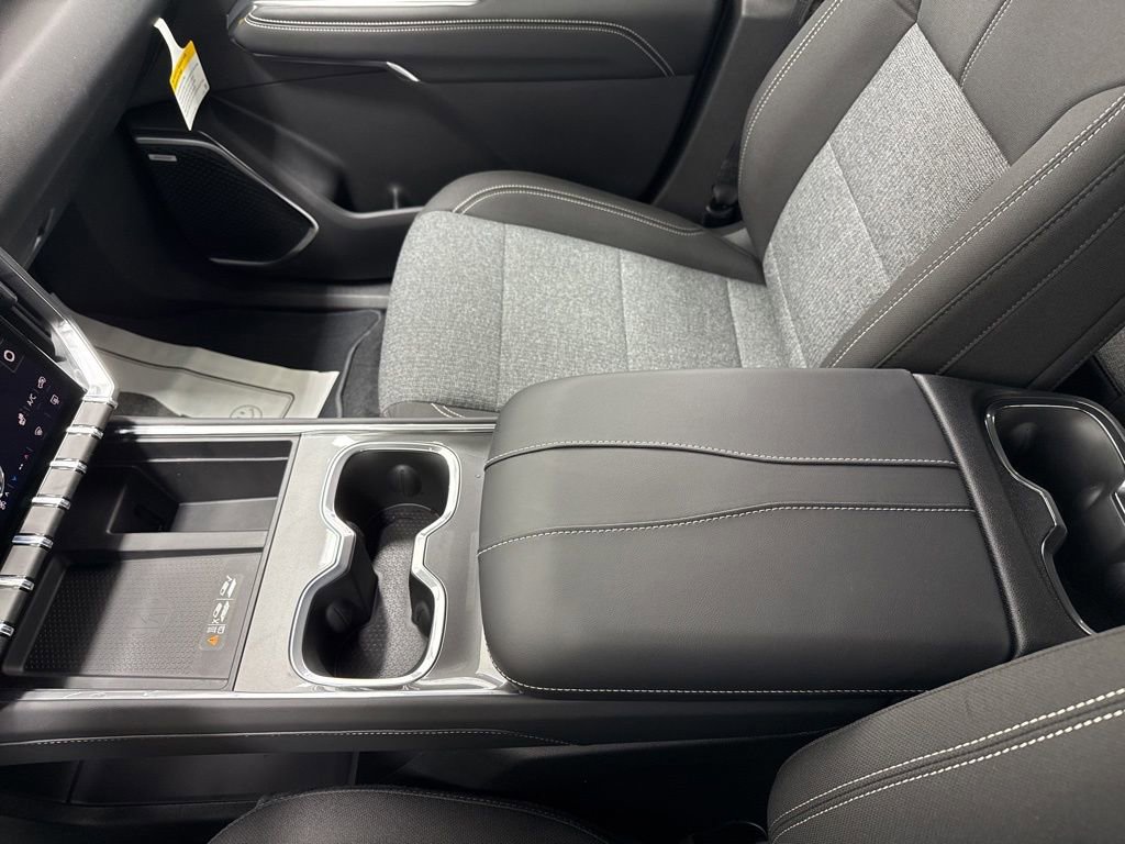 New 2026 GMC Acadia Elevation image 35