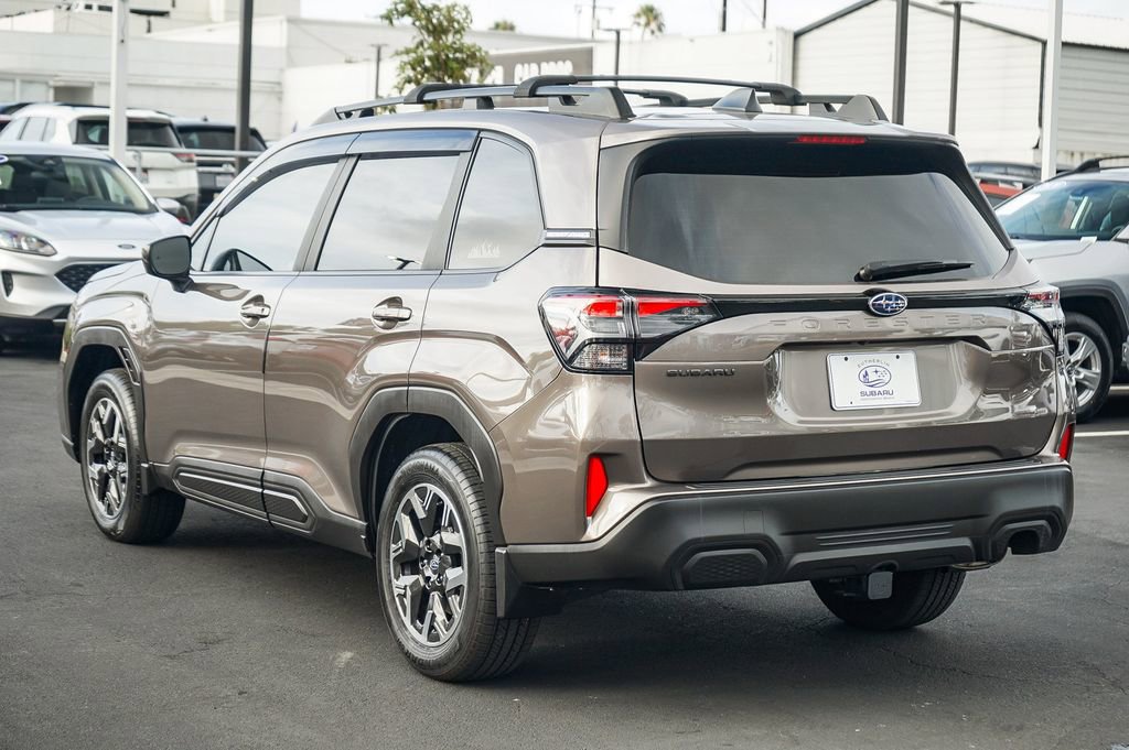 Certified 2025 Subaru Forester Premium image 7