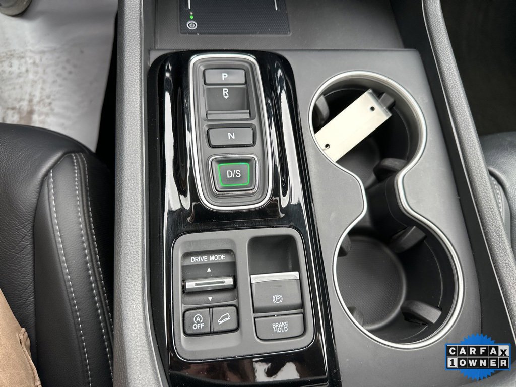 Used 2025 Honda Pilot Touring image 5