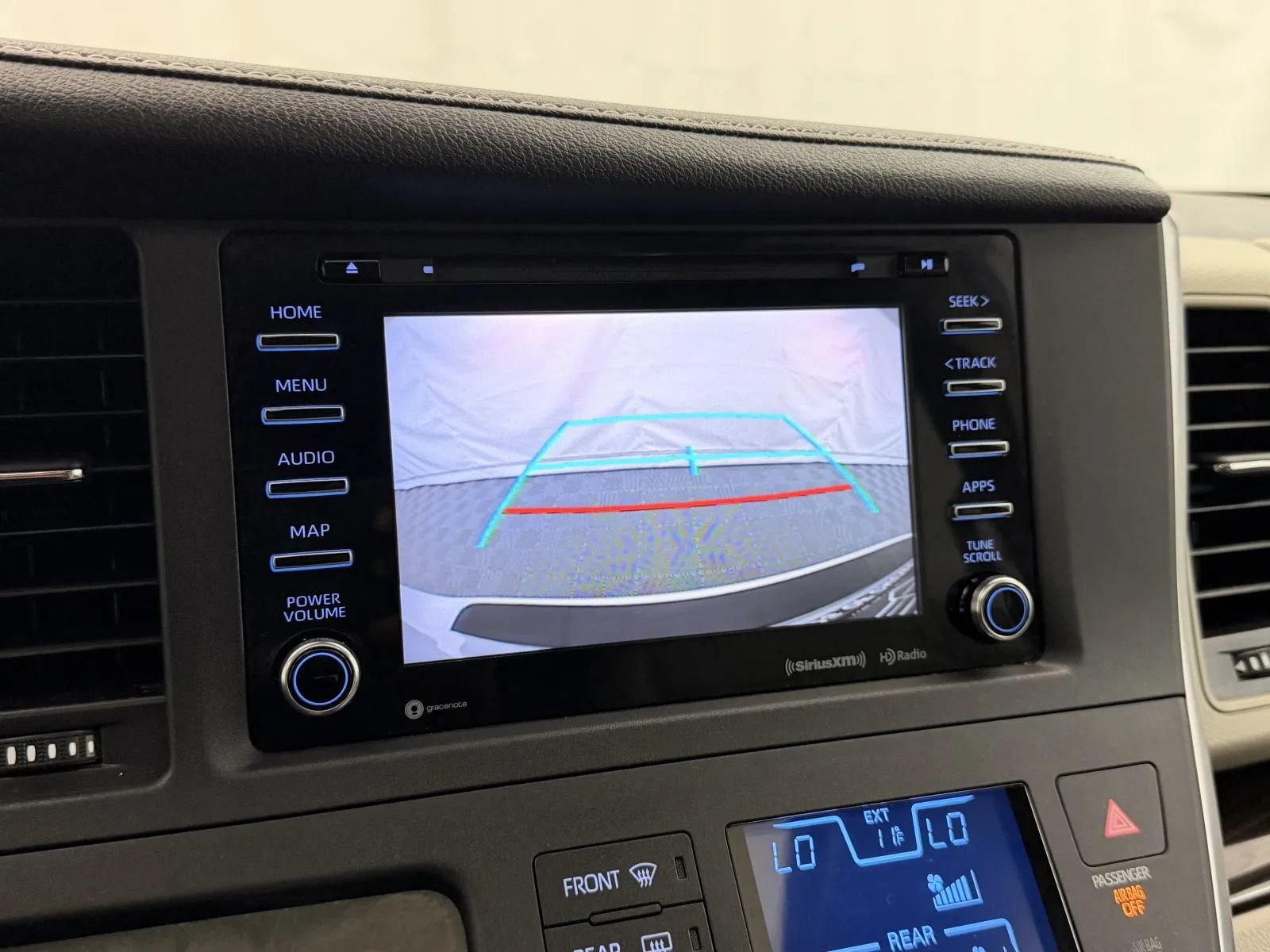 Used 2019 Toyota Sienna XLE FWD image 20