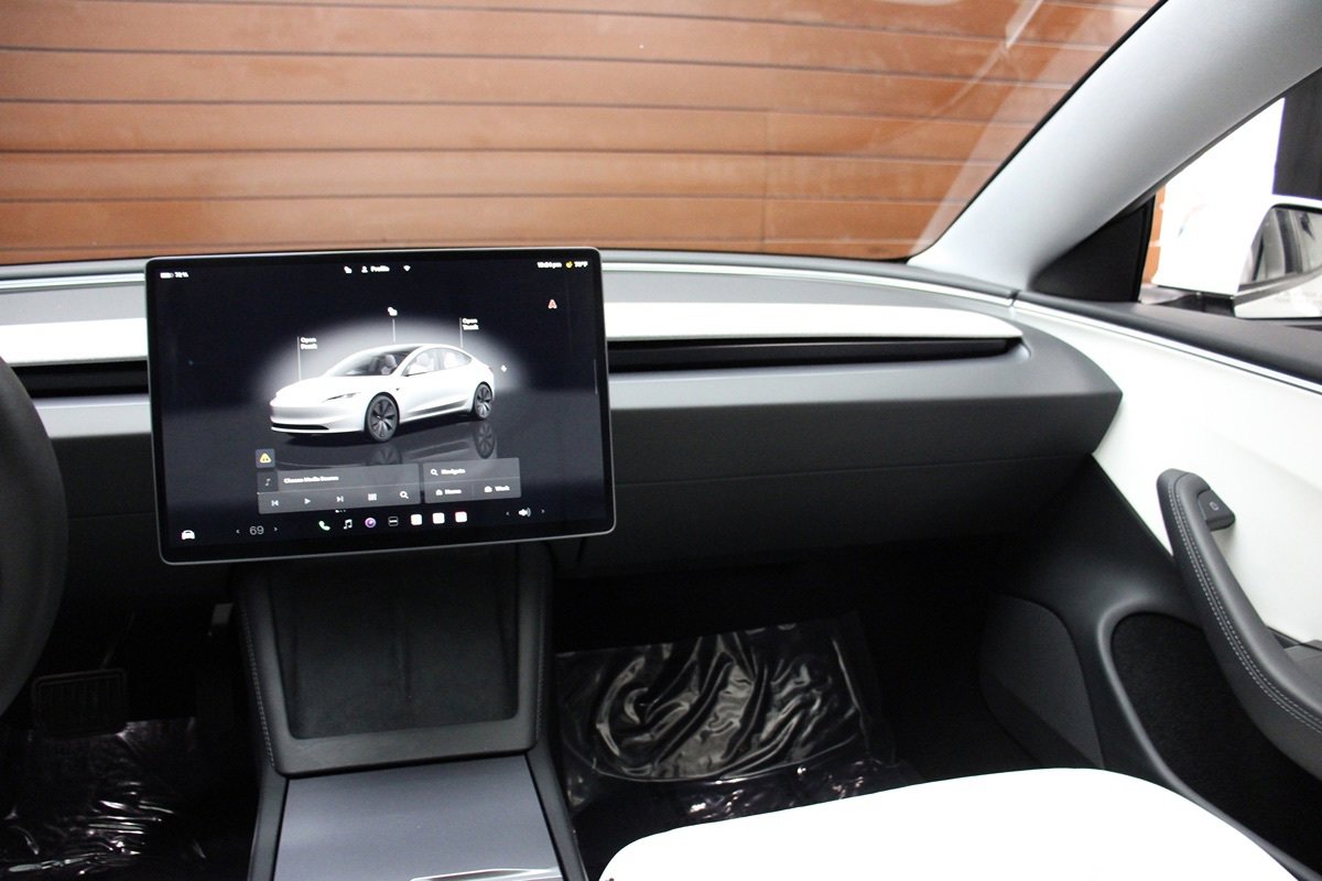 Used 2024 Tesla Model 3 Long Range RWD image 41