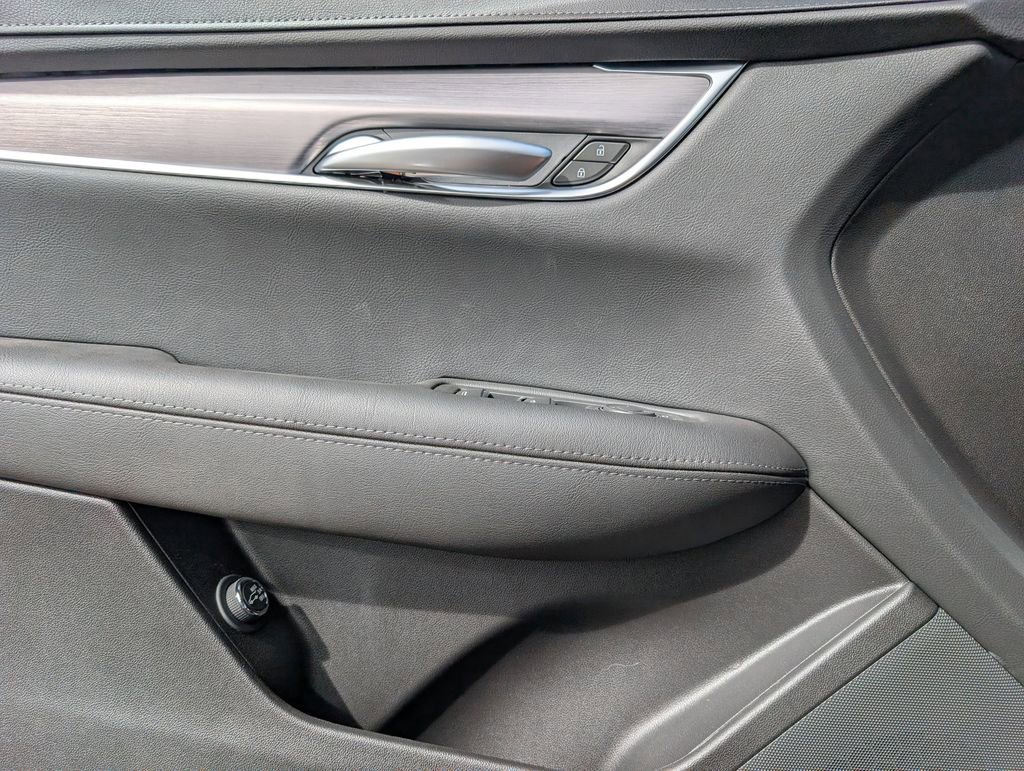 New 2026 Cadillac XT5 Luxury AWD/4WD image 14