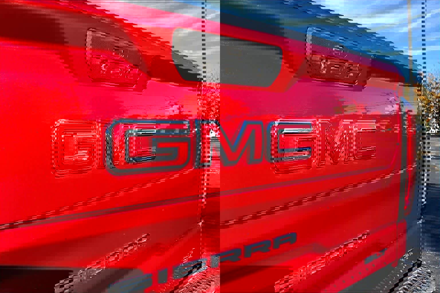 Used 2019 GMC Sierra 1500 SLT w/ SLT Premium Package image 9