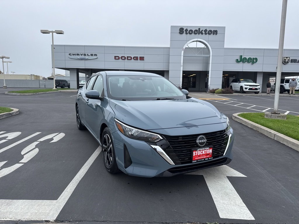 Used 2024 Nissan Sentra SV image 2