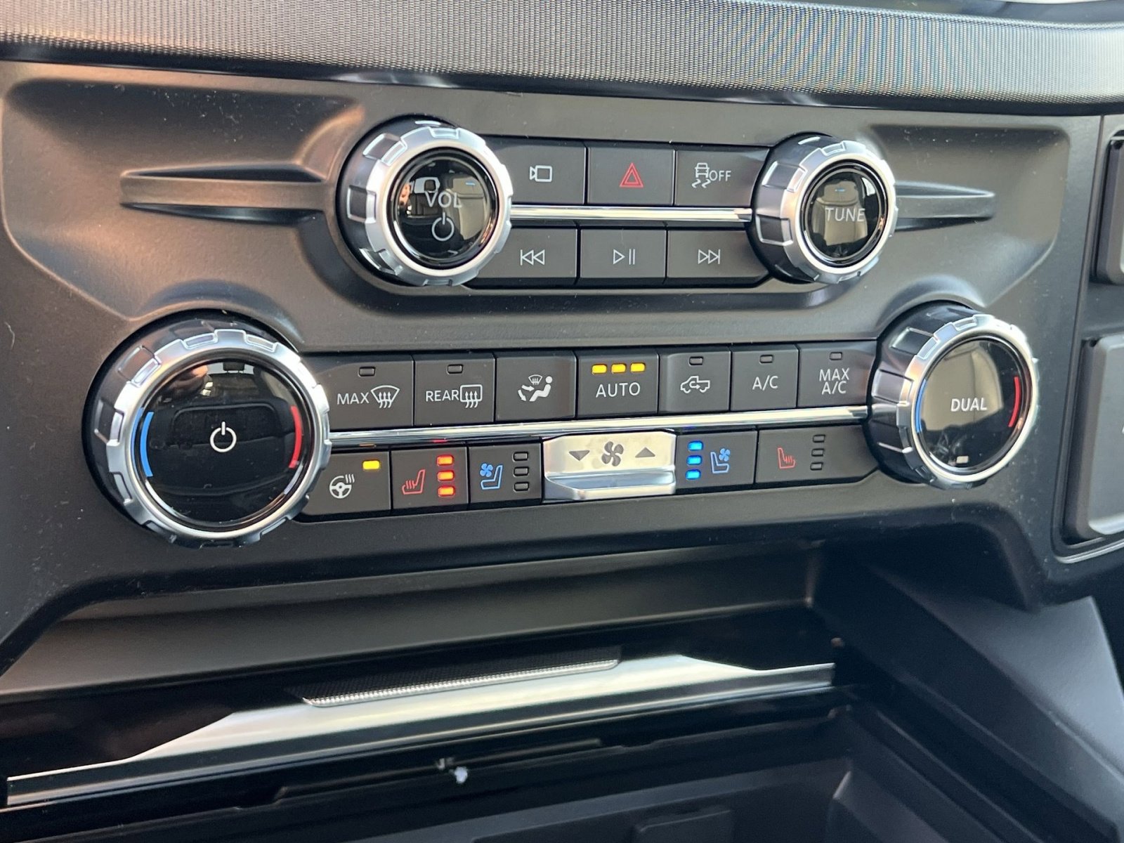 New 2026 Ford F250 Platinum AWD/4WD image 21