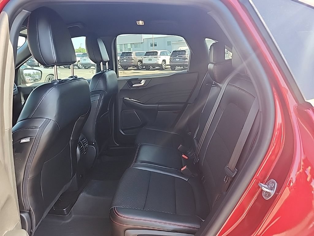 Used 2025 Ford Escape ST-Line w/ Tech Pack #1 FWD image 23