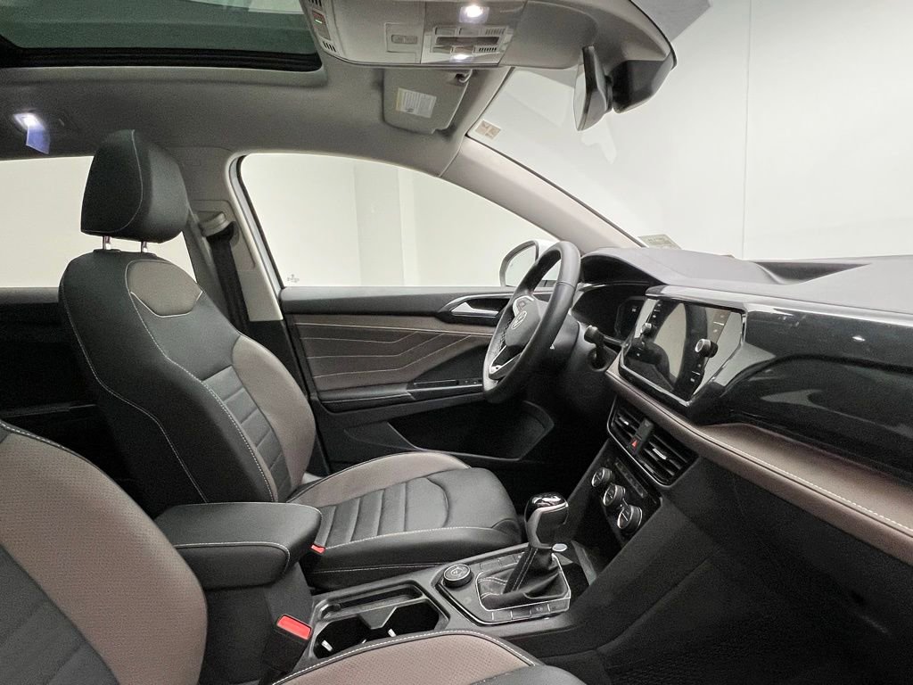 Used 2024 Volkswagen Taos SEL image 6