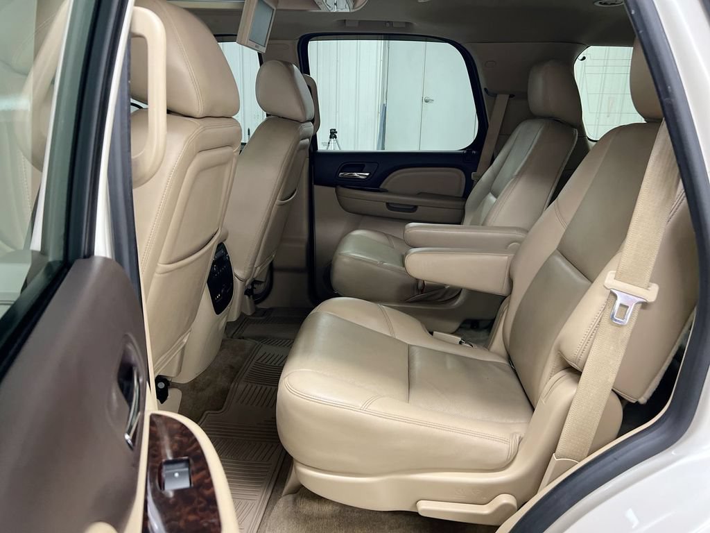 Used 2013 GMC Yukon Denali AWD/4WD image 24