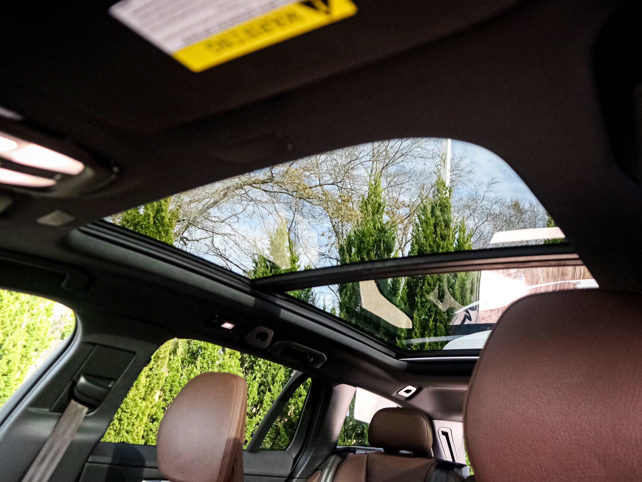 Used 2025 Volvo V60 B5 Cross Country Plus image 28