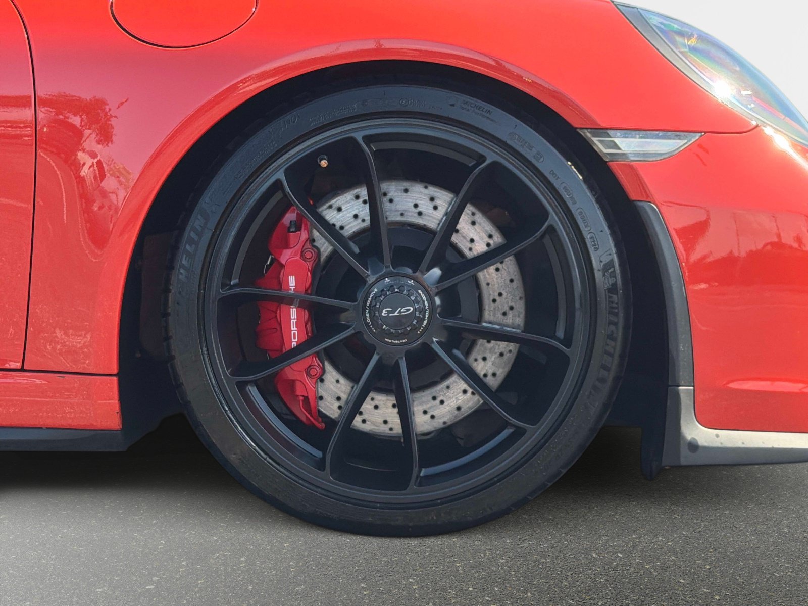 Used 2018 Porsche 911 GT3 RWD image 22