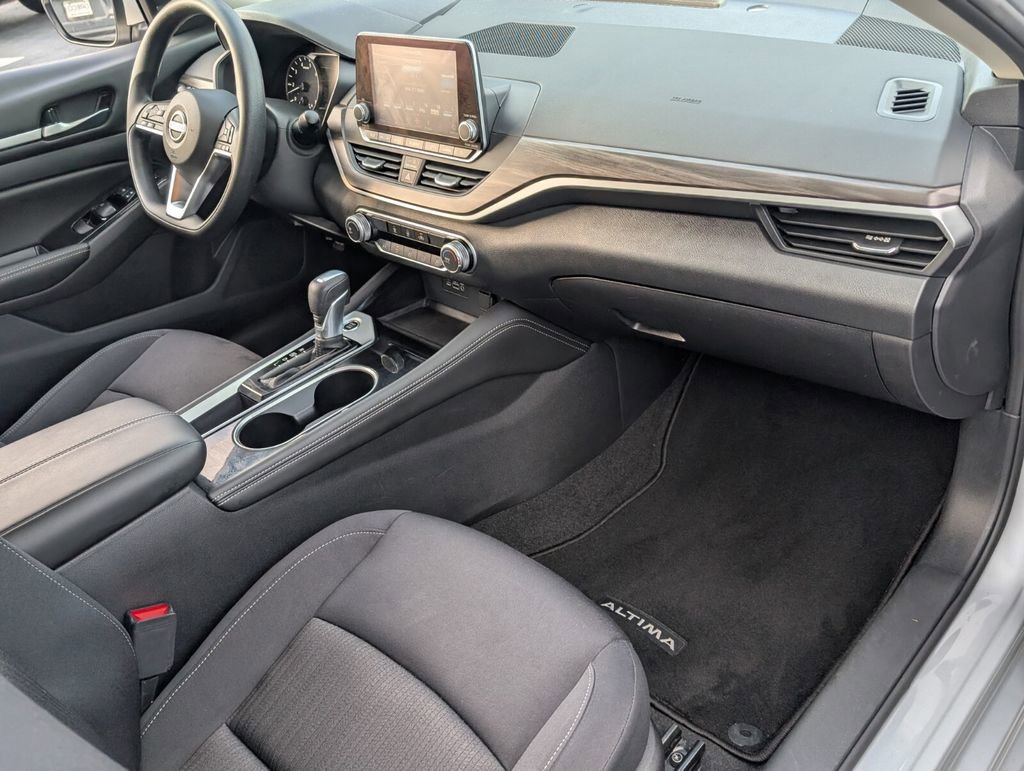 Certified 2023 Nissan Altima 2.5 SV FWD image 18