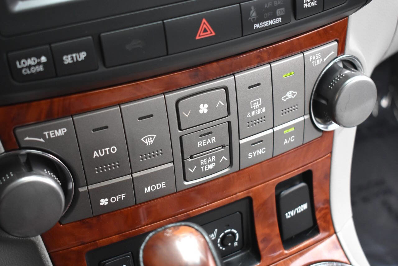 Used 2012 Toyota Highlander Limited image 32