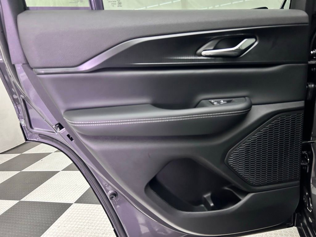 New 2025 Jeep Grand Cherokee Laredo X w/ Trailer Tow Package image 18