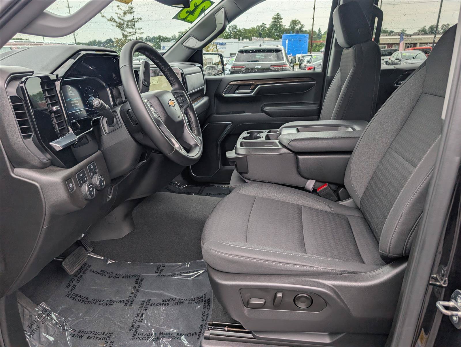 Used 2023 Chevrolet Silverado 1500 LT AWD/4WD image 15